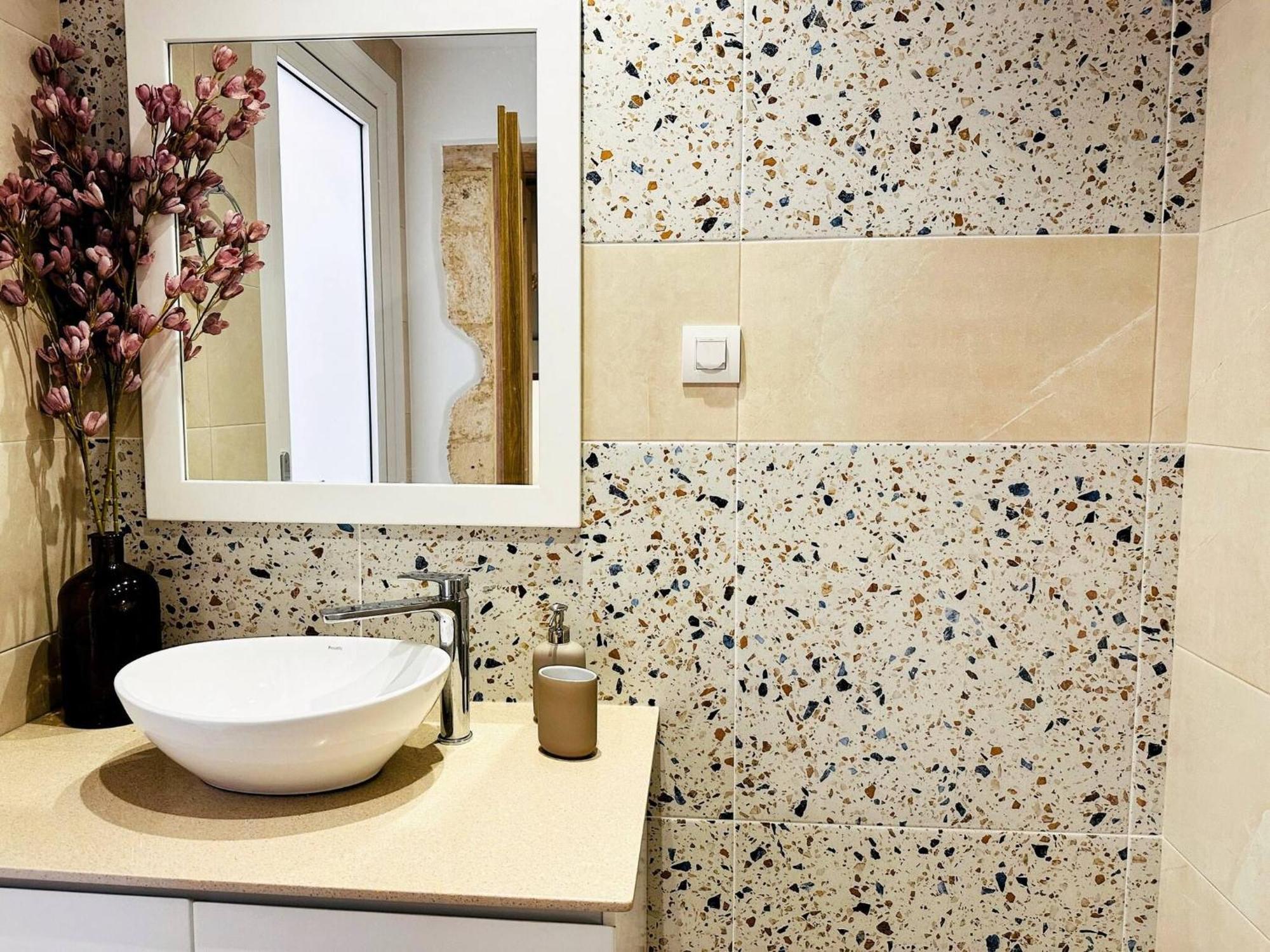 Roussos Place - Next To Splantzia Square - 2Bd 2Ba 干尼亞 外观 照片