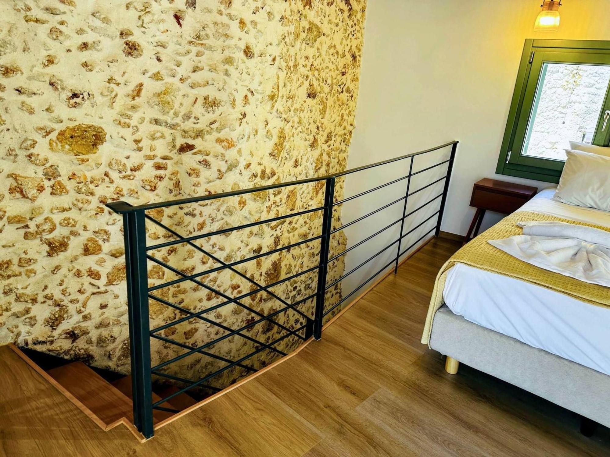 Roussos Place - Next To Splantzia Square - 2Bd 2Ba 干尼亞 外观 照片