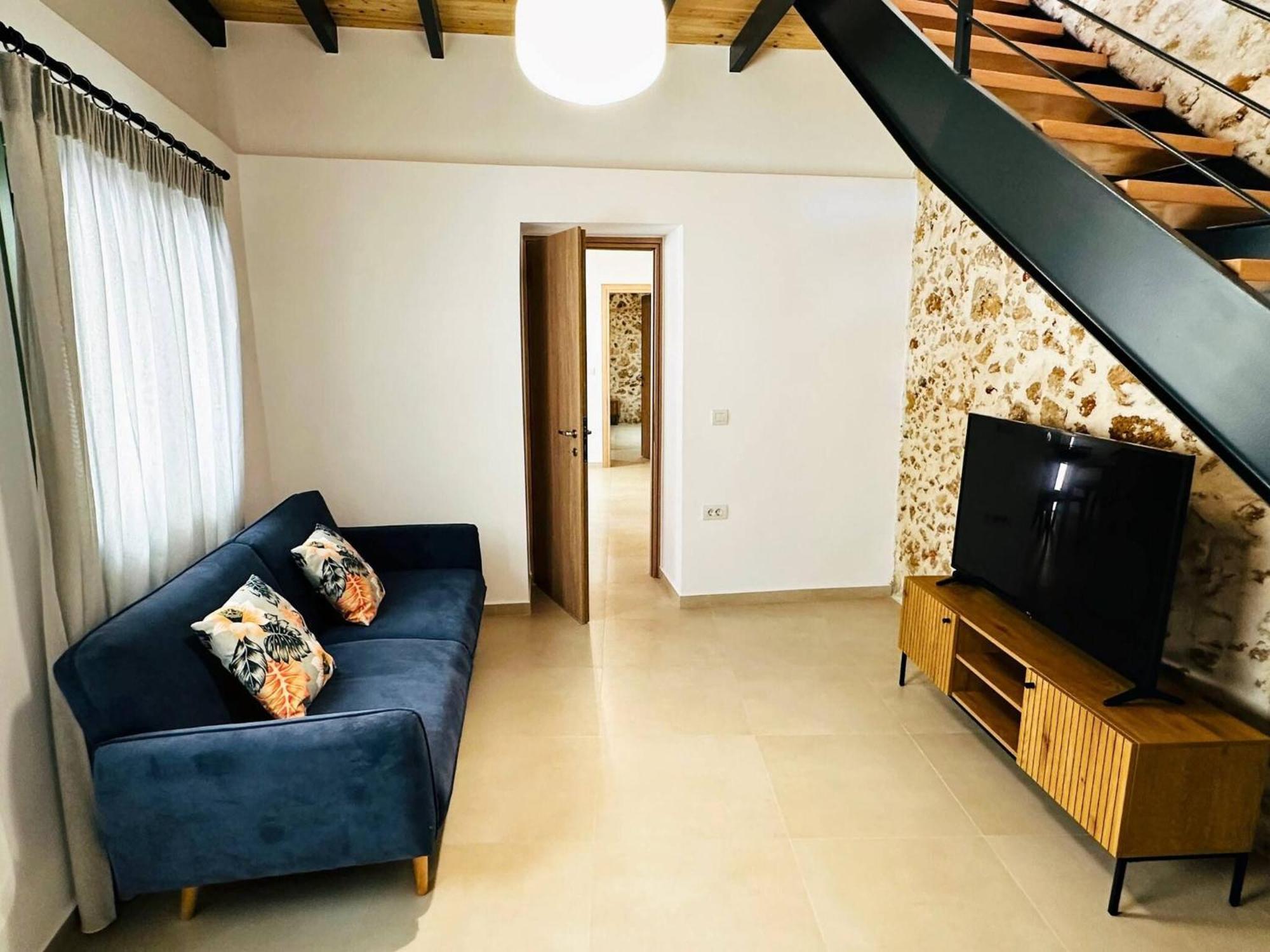 Roussos Place - Next To Splantzia Square - 2Bd 2Ba 干尼亞 外观 照片